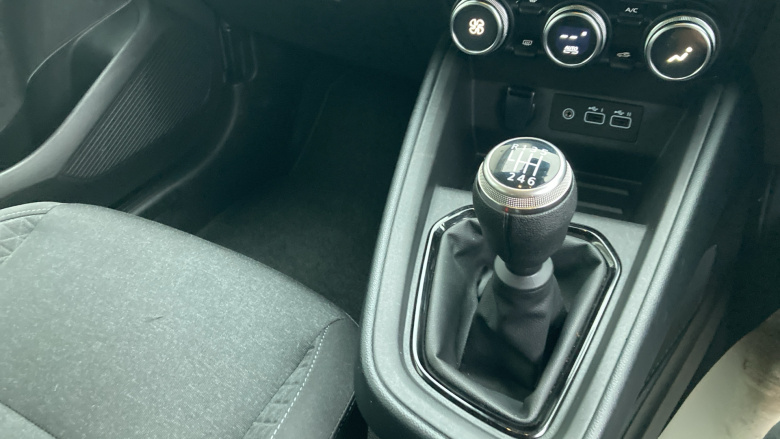 Renault Clio 1.0 TCe 90 Evolution 5dr Petrol Hatchback